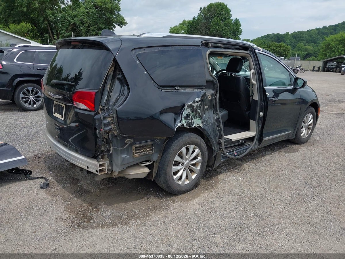 2019 CHRYSLER PACIFICA TOURING L — снимка 4