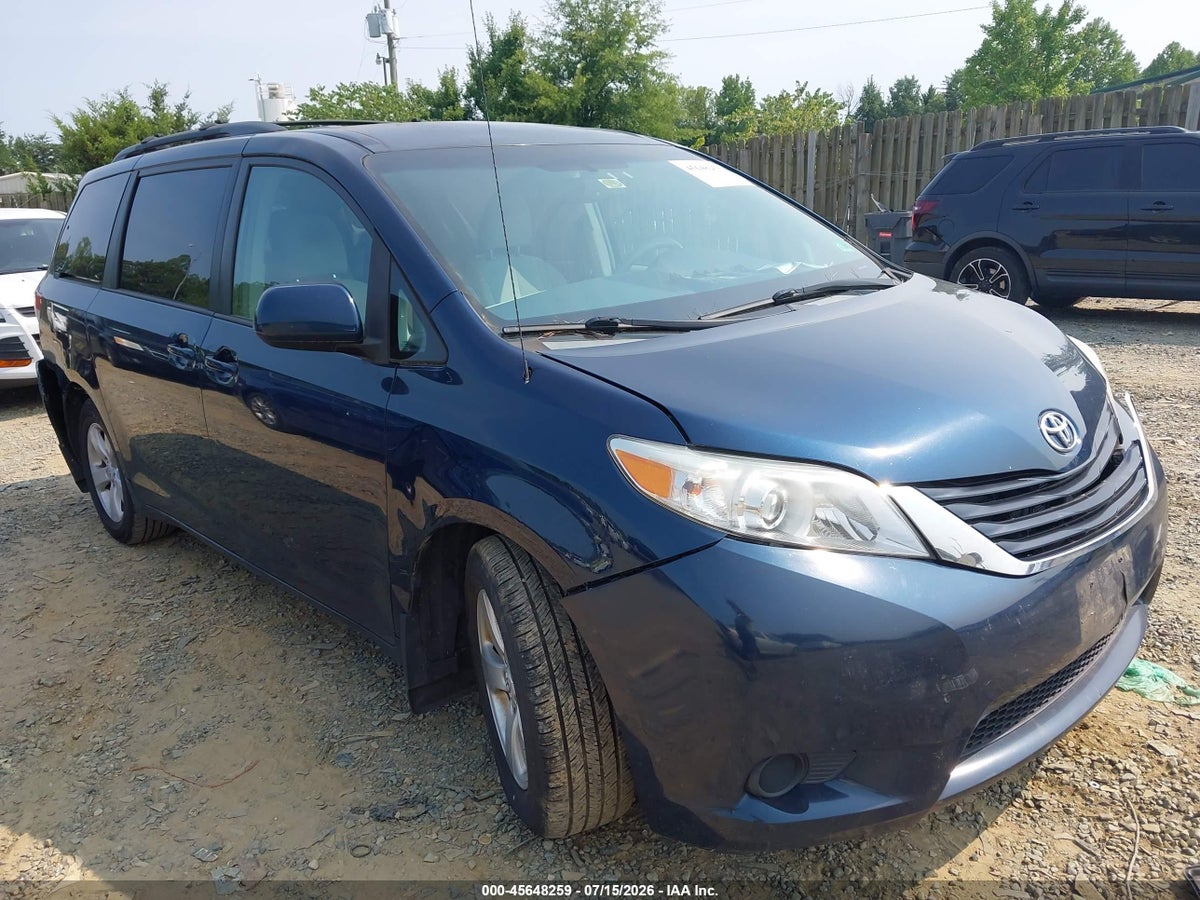 2012 TOYOTA SIENNA LE V6 8 PASSENGER