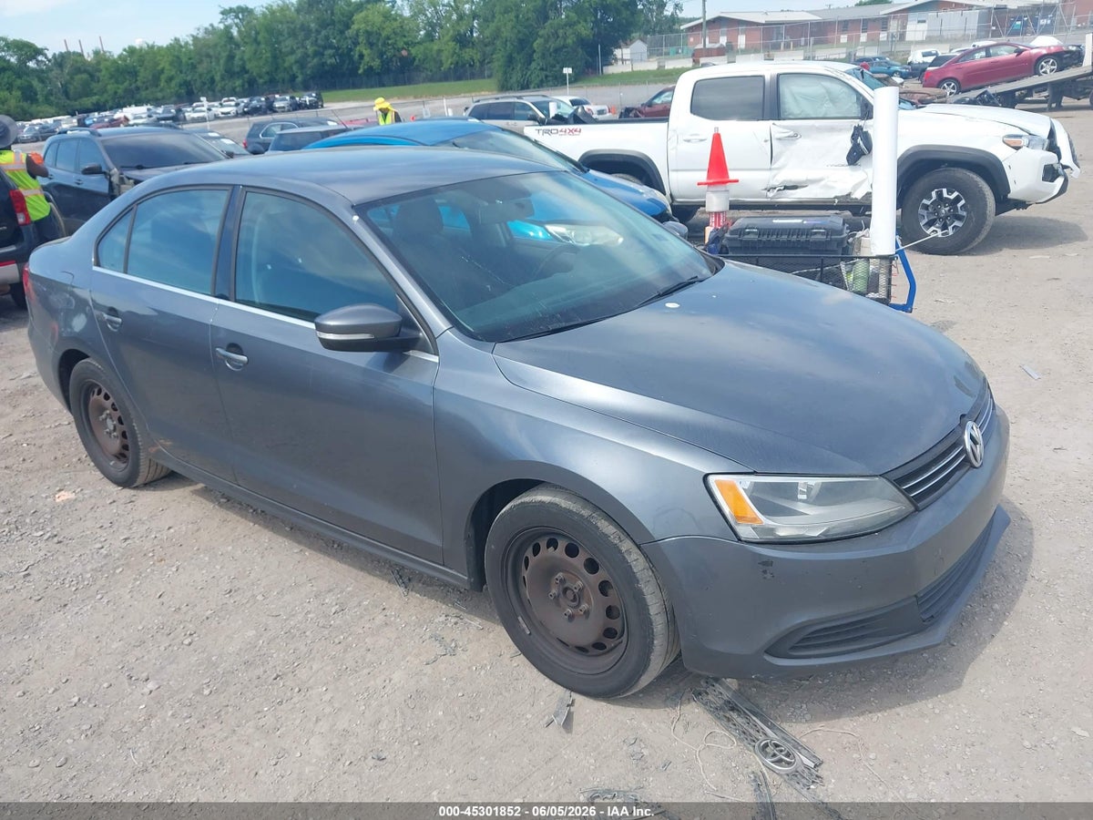 2013 VOLKSWAGEN JETTA 2.5L SE