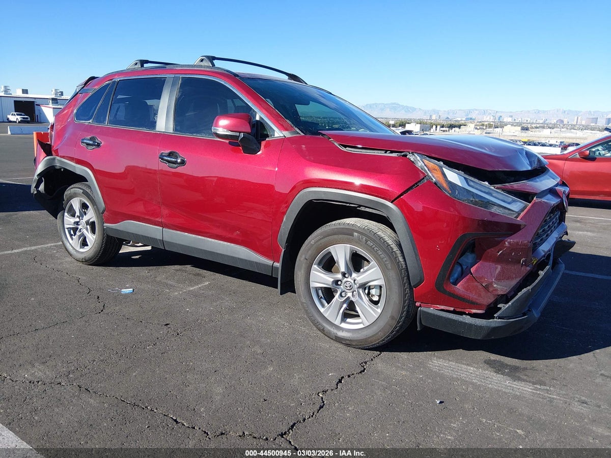 2024 TOYOTA RAV4 XLE