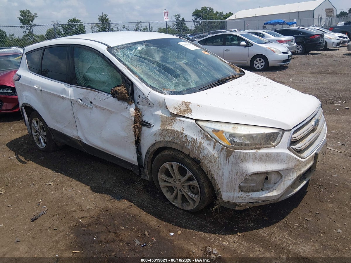 2017 FORD ESCAPE SE