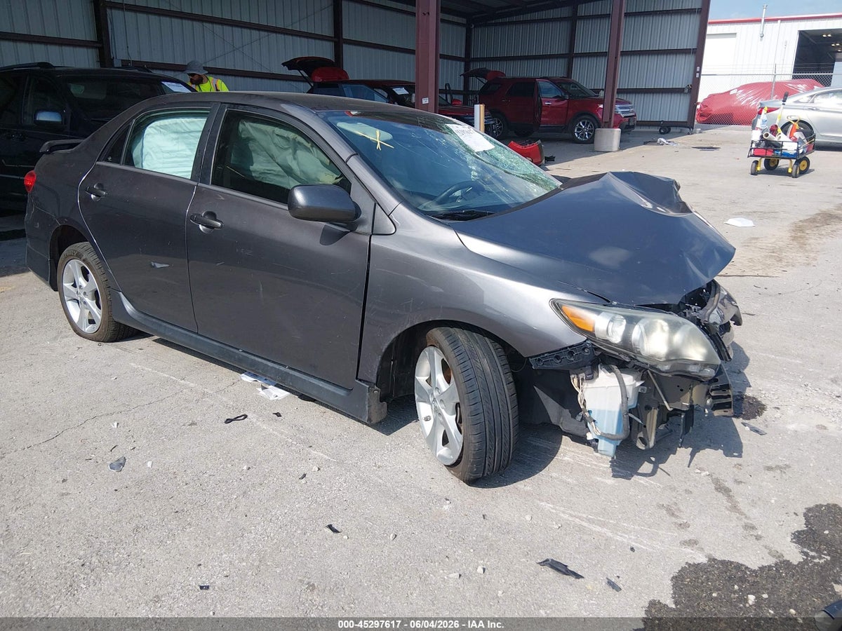 2013 TOYOTA COROLLA S