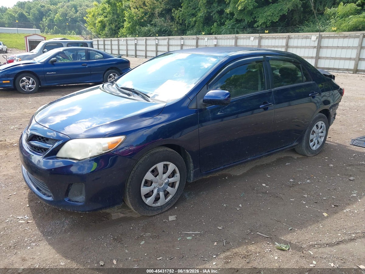 2011 TOYOTA COROLLA LE — снимка 2