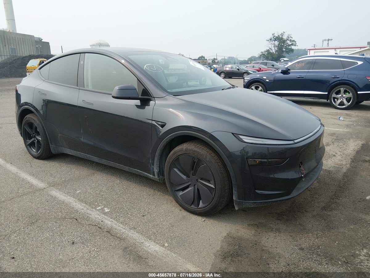2026 TESLA MODEL Y RWD