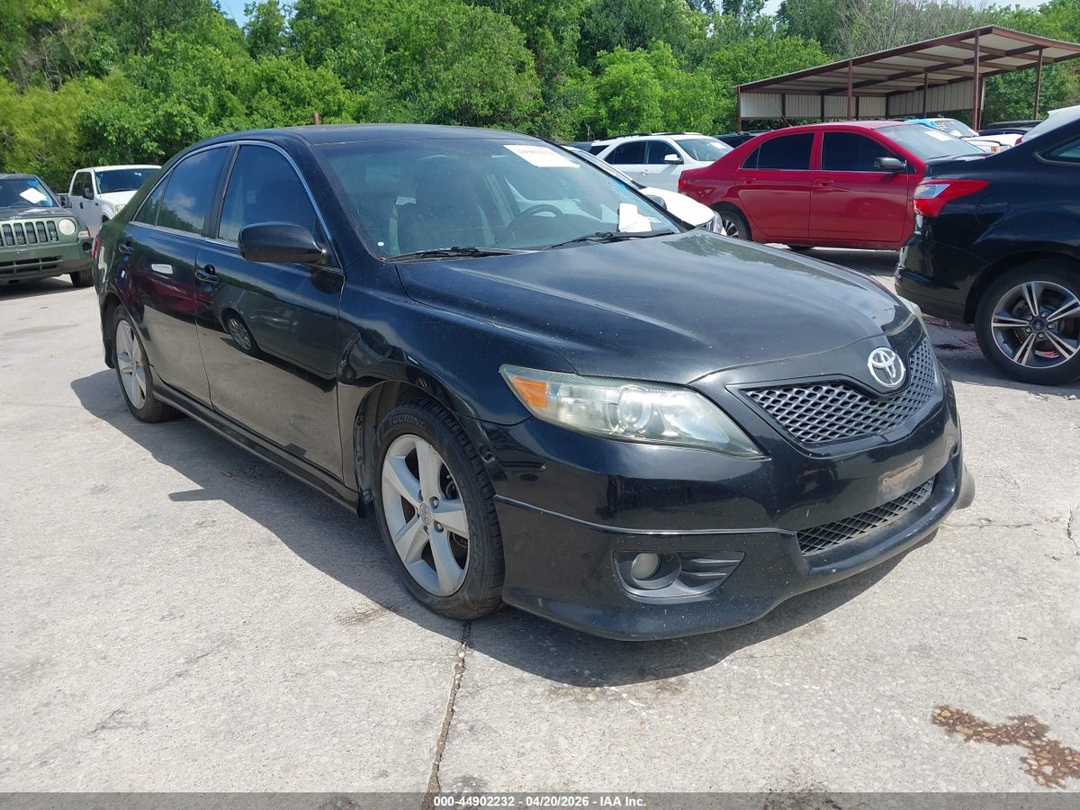 2010 TOYOTA CAMRY SE