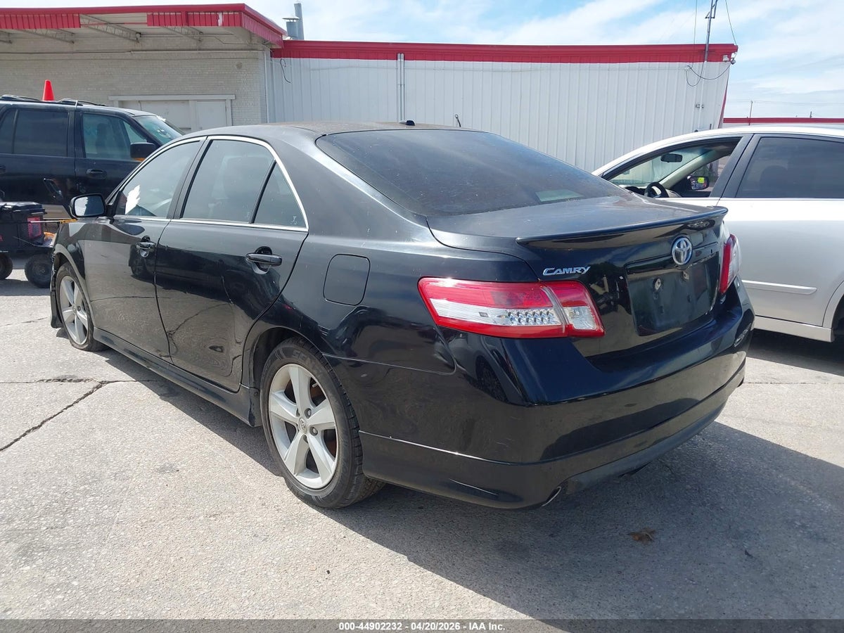 2010 TOYOTA CAMRY SE — снимка 3