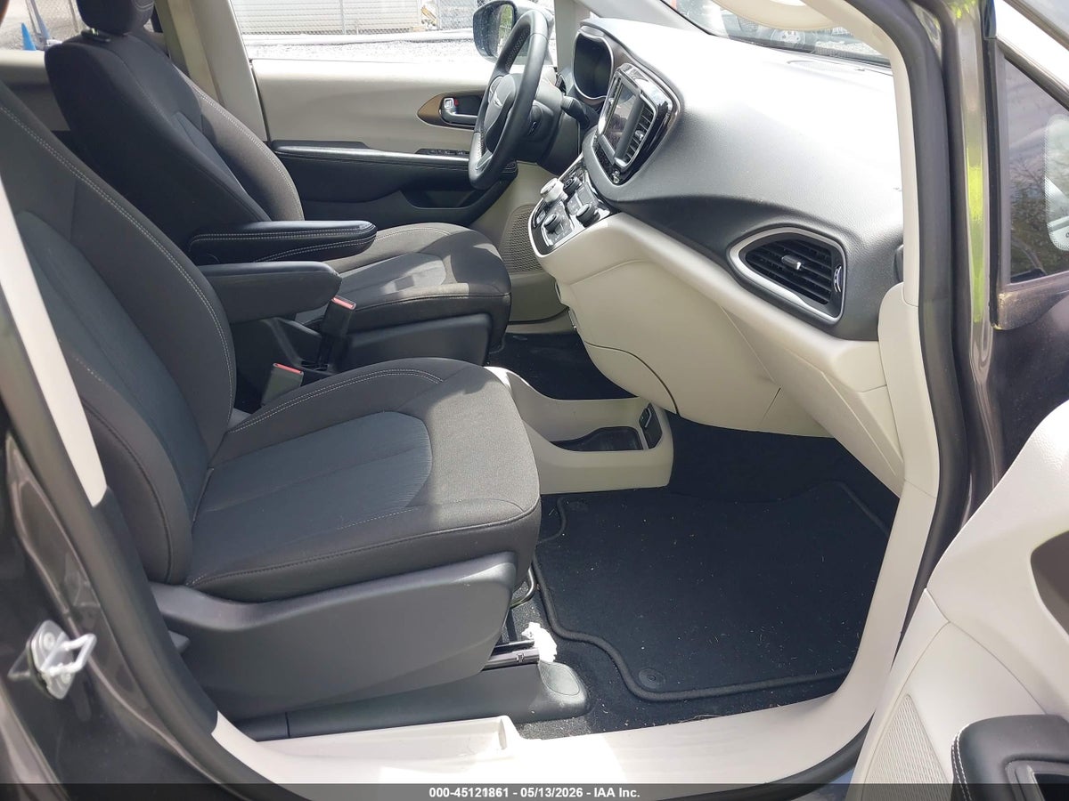 2022 CHRYSLER VOYAGER LX — снимка 5