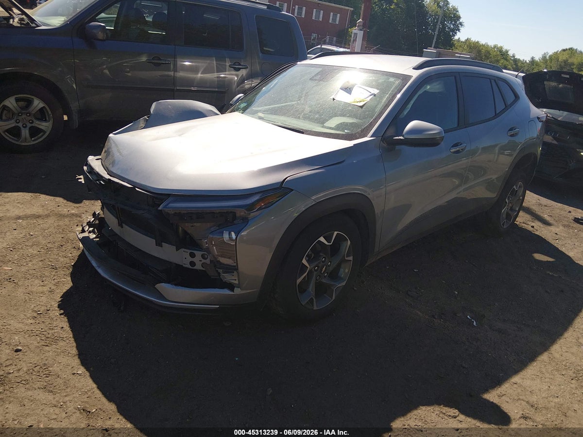 2025 CHEVROLET TRAX FWD LT — снимка 2