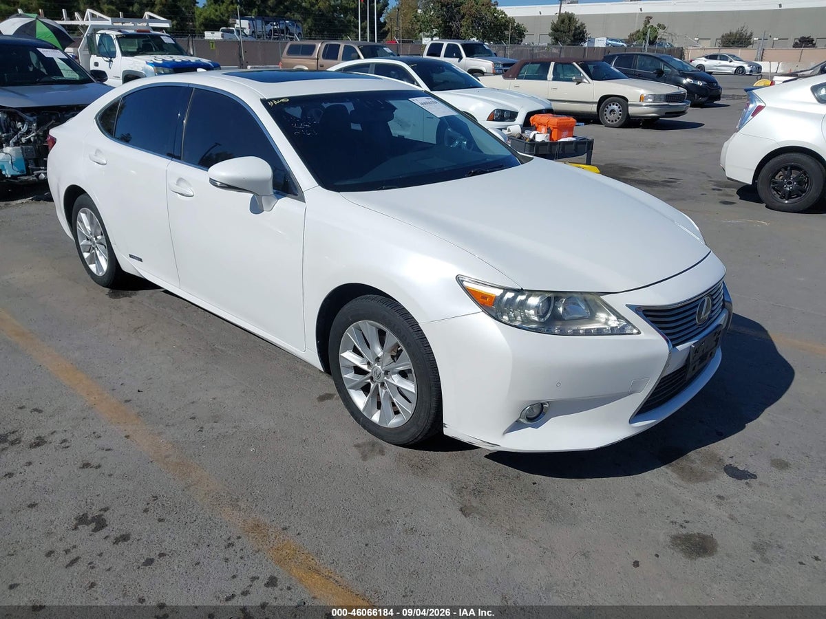 2015 LEXUS ES 300H