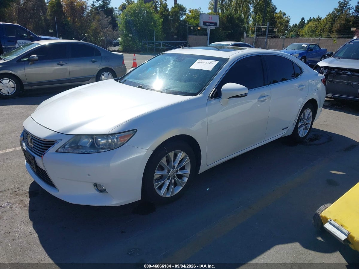 2015 LEXUS ES 300H — снимка 2