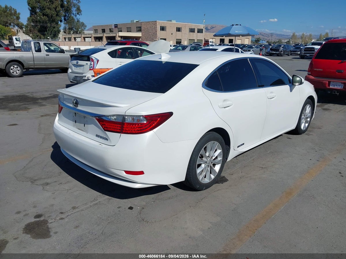 2015 LEXUS ES 300H — снимка 4