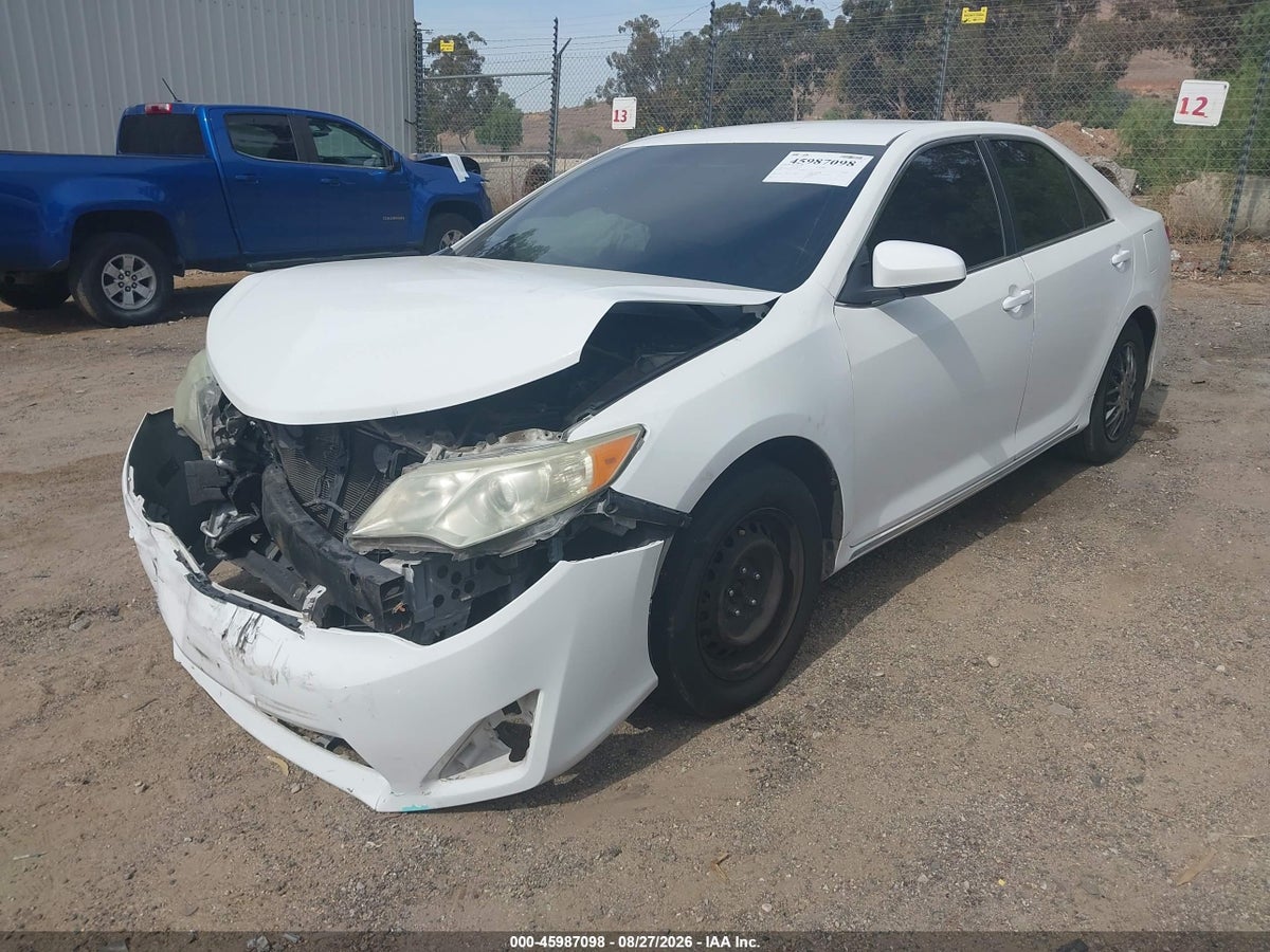 2012 TOYOTA CAMRY LE — снимка 2