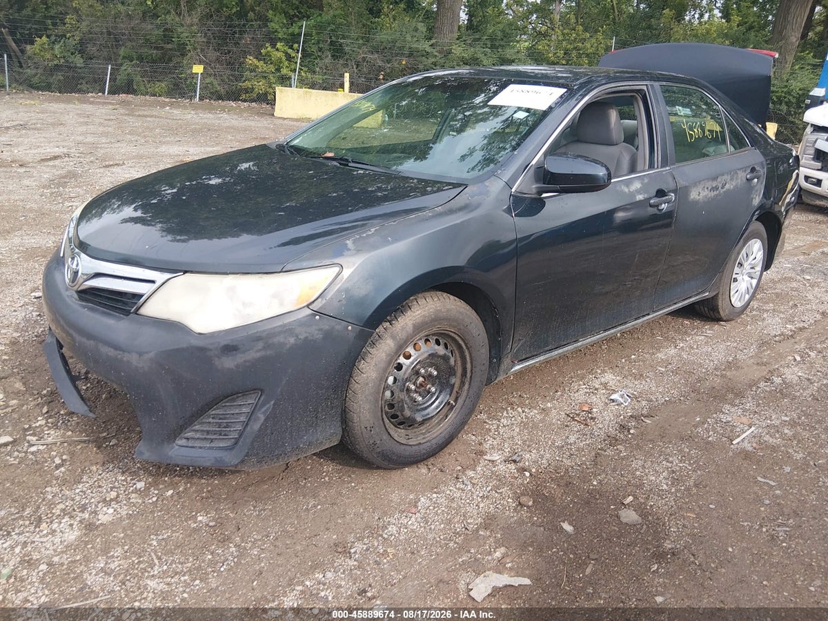 2012 TOYOTA CAMRY LE — снимка 2