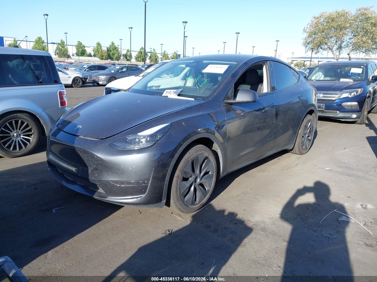 2025 TESLA MODEL Y LONG RANGE DUAL MOTOR REAR-WHEEL DRIVE — снимка 2