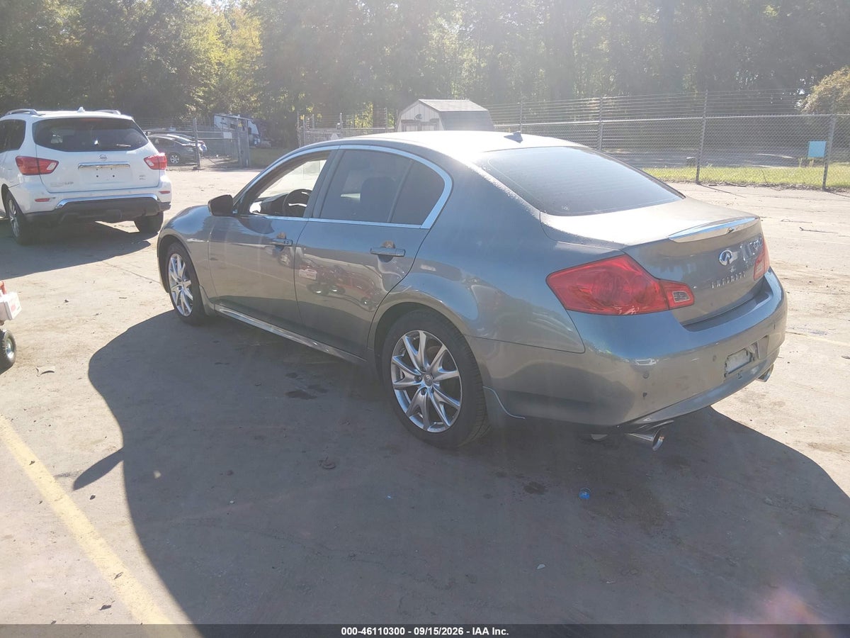 2013 INFINITI G37X — photo 3