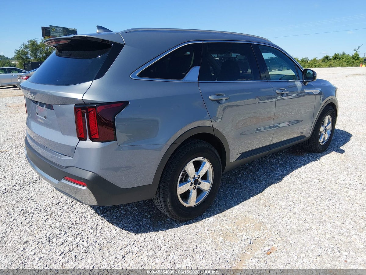 2025 KIA SORENTO S — снимка 4