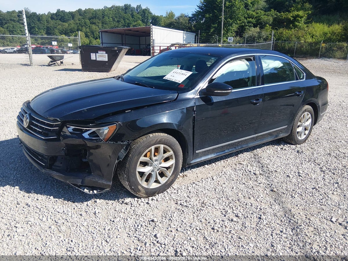 2017 VOLKSWAGEN PASSAT 1.8T S — снимка 2