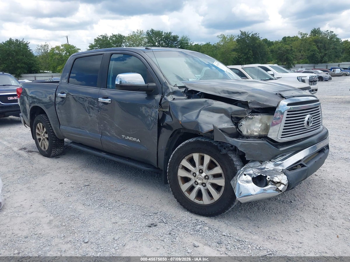 2013 TOYOTA TUNDRA PLATINUM 5.7L V8