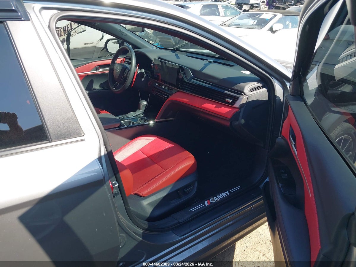 2025 TOYOTA CAMRY XSE — снимка 5