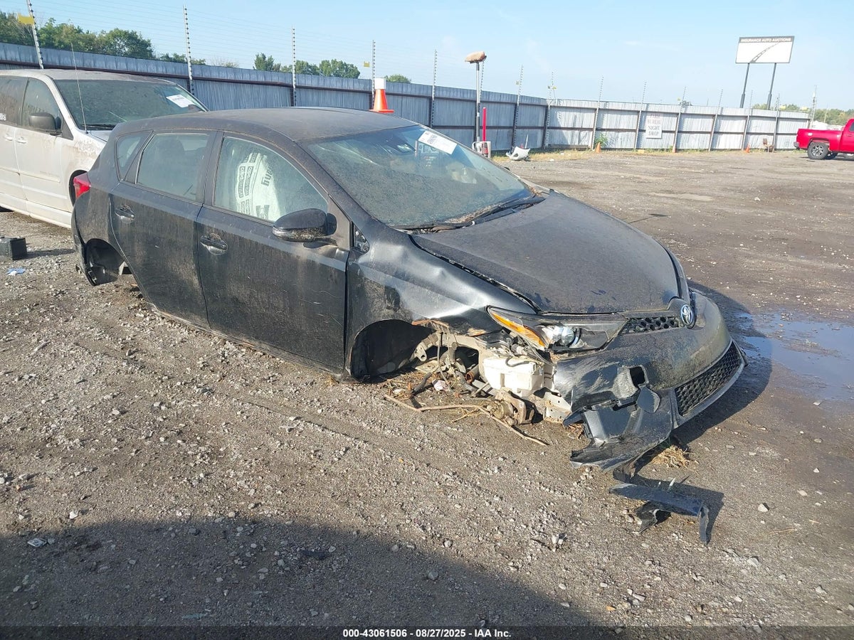 2018 TOYOTA COROLLA IM