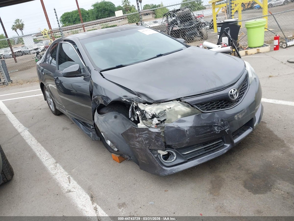 2012 TOYOTA CAMRY SE