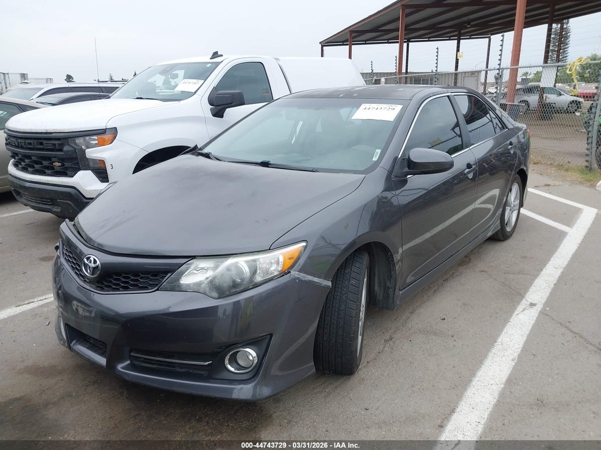 2012 TOYOTA CAMRY SE — снимка 2