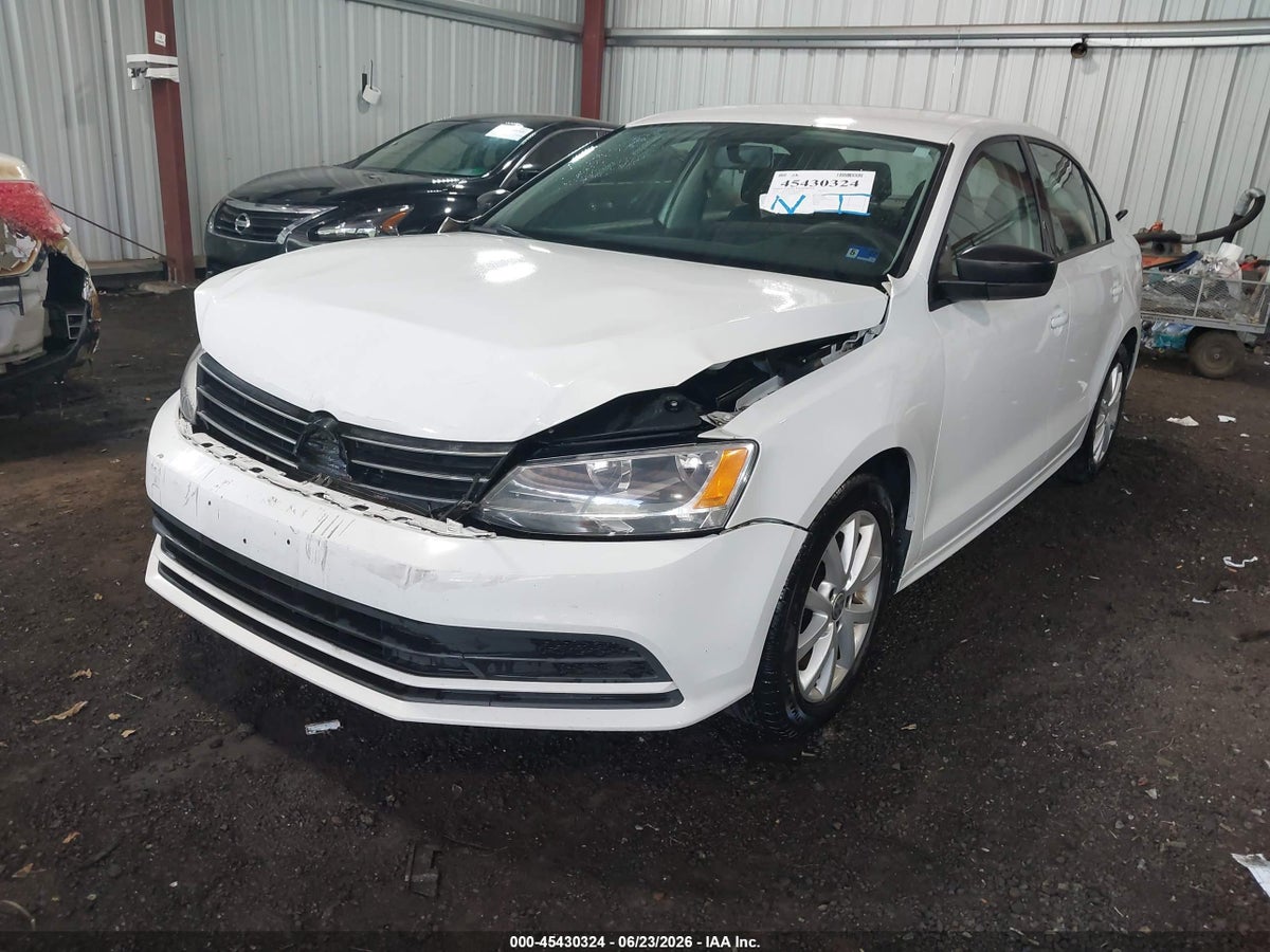 2015 VOLKSWAGEN JETTA 1.8T SE — снимка 2