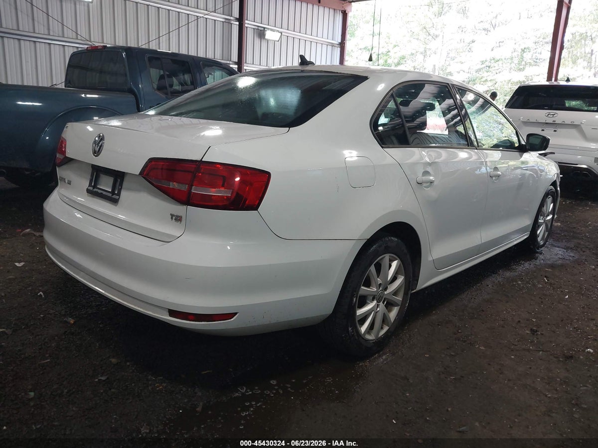 2015 VOLKSWAGEN JETTA 1.8T SE — снимка 4