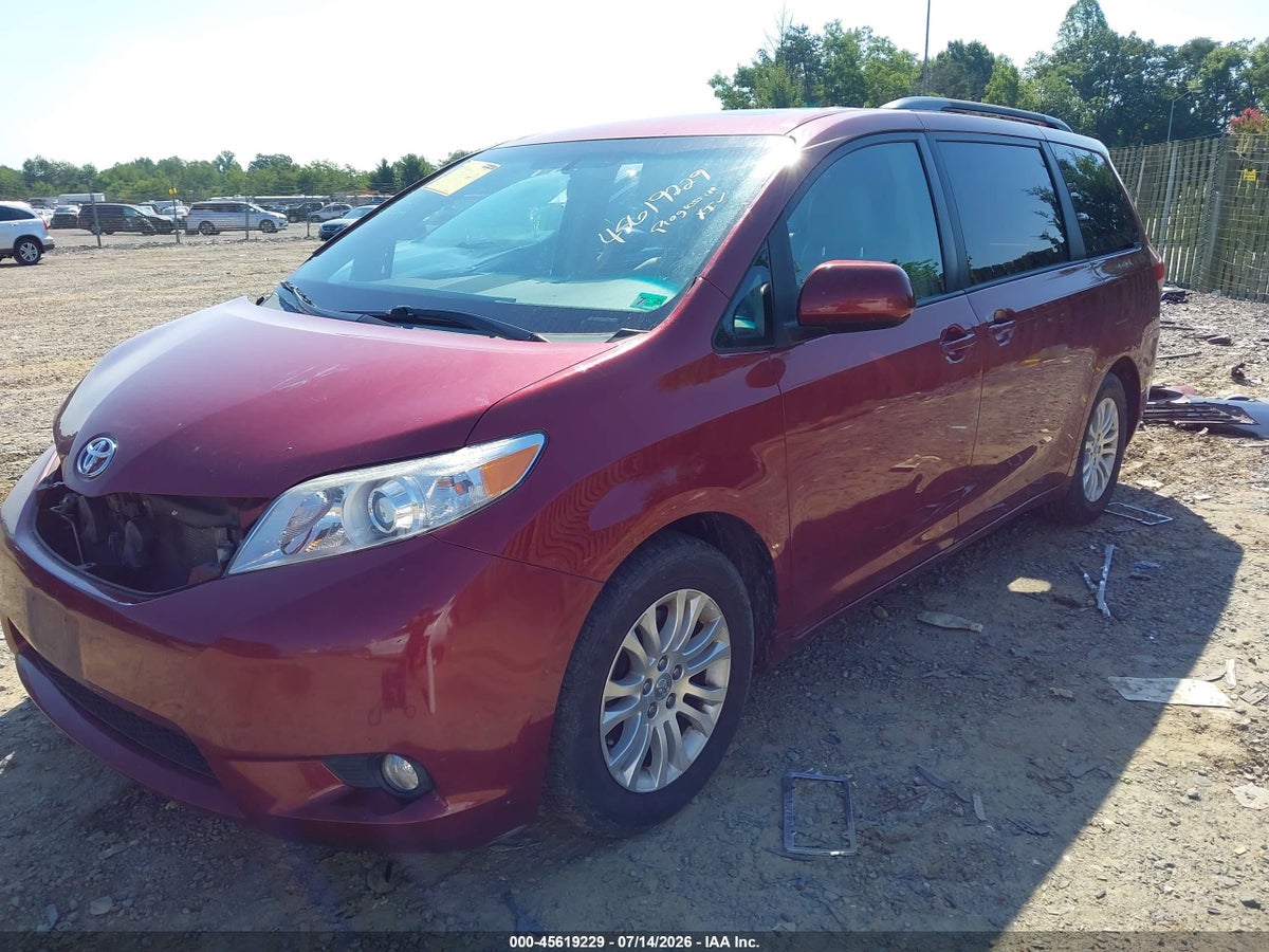 2012 TOYOTA SIENNA XLE V6 8 PASSENGER — снимка 2