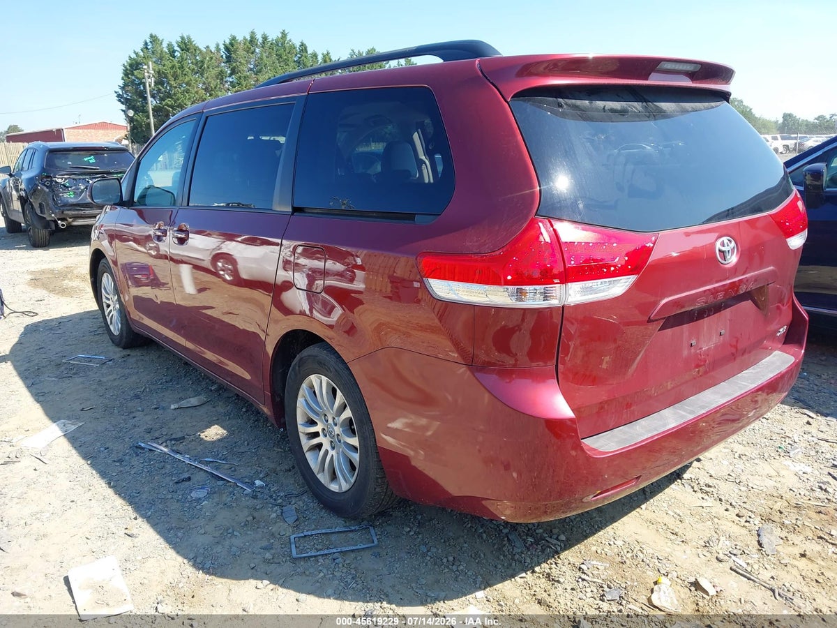 2012 TOYOTA SIENNA XLE V6 8 PASSENGER — снимка 3