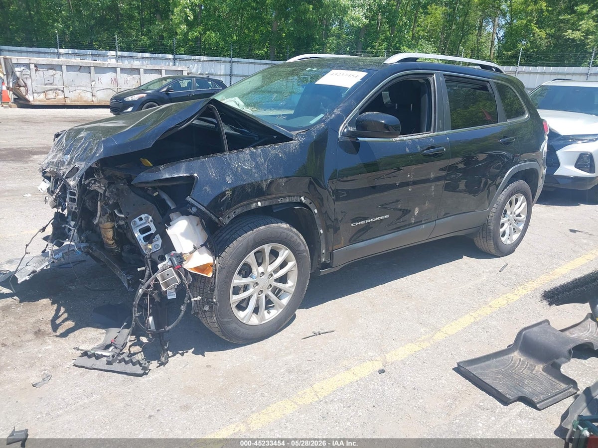 2019 JEEP CHEROKEE LATITUDE 4X4 — снимка 2