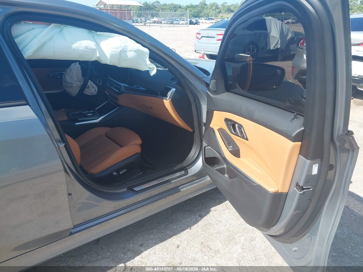 2023 BMW 330I — снимка 5