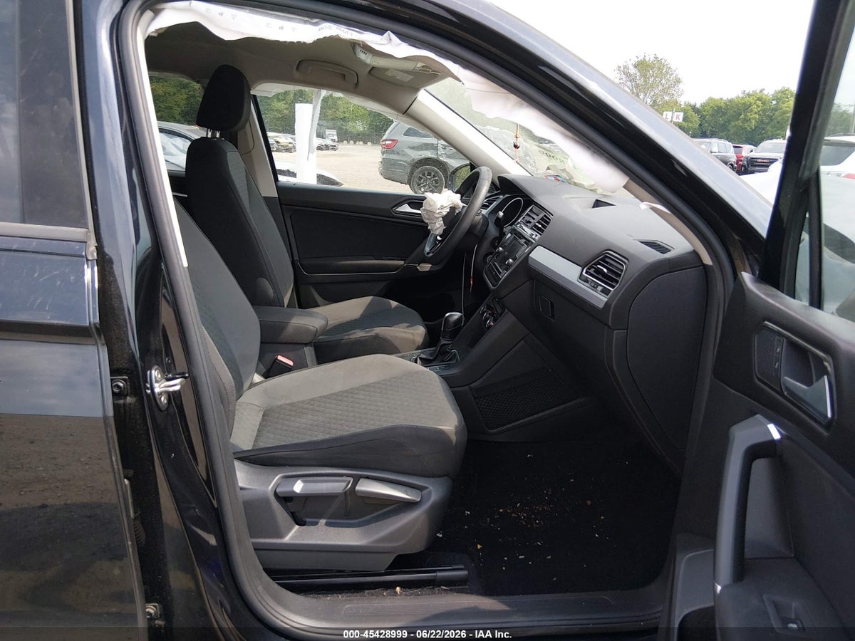 2018 VOLKSWAGEN TIGUAN 2.0T S — снимка 5