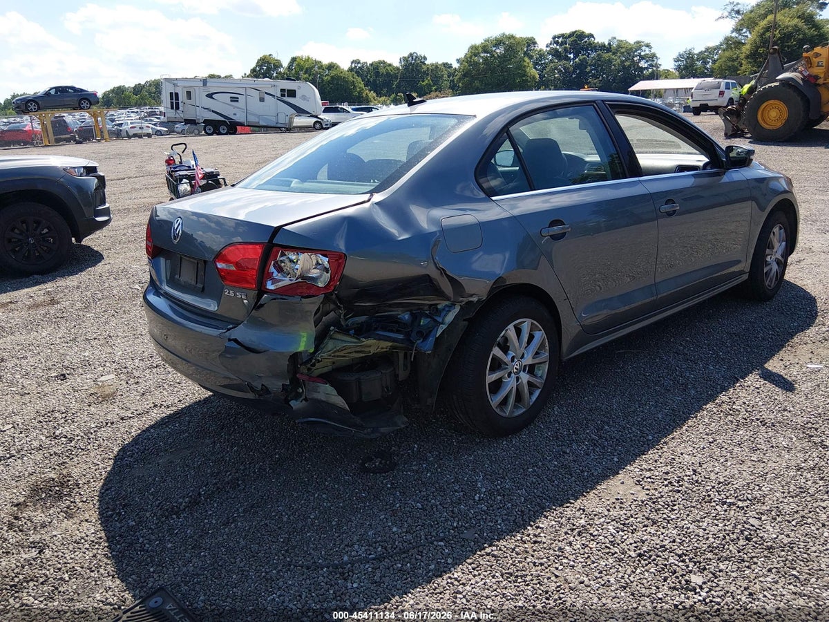 2013 VOLKSWAGEN JETTA 2.5L SE — снимка 4