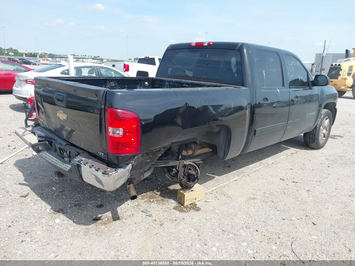 2011 CHEVROLET SILVERADO 1500 LTZ — снимка 4