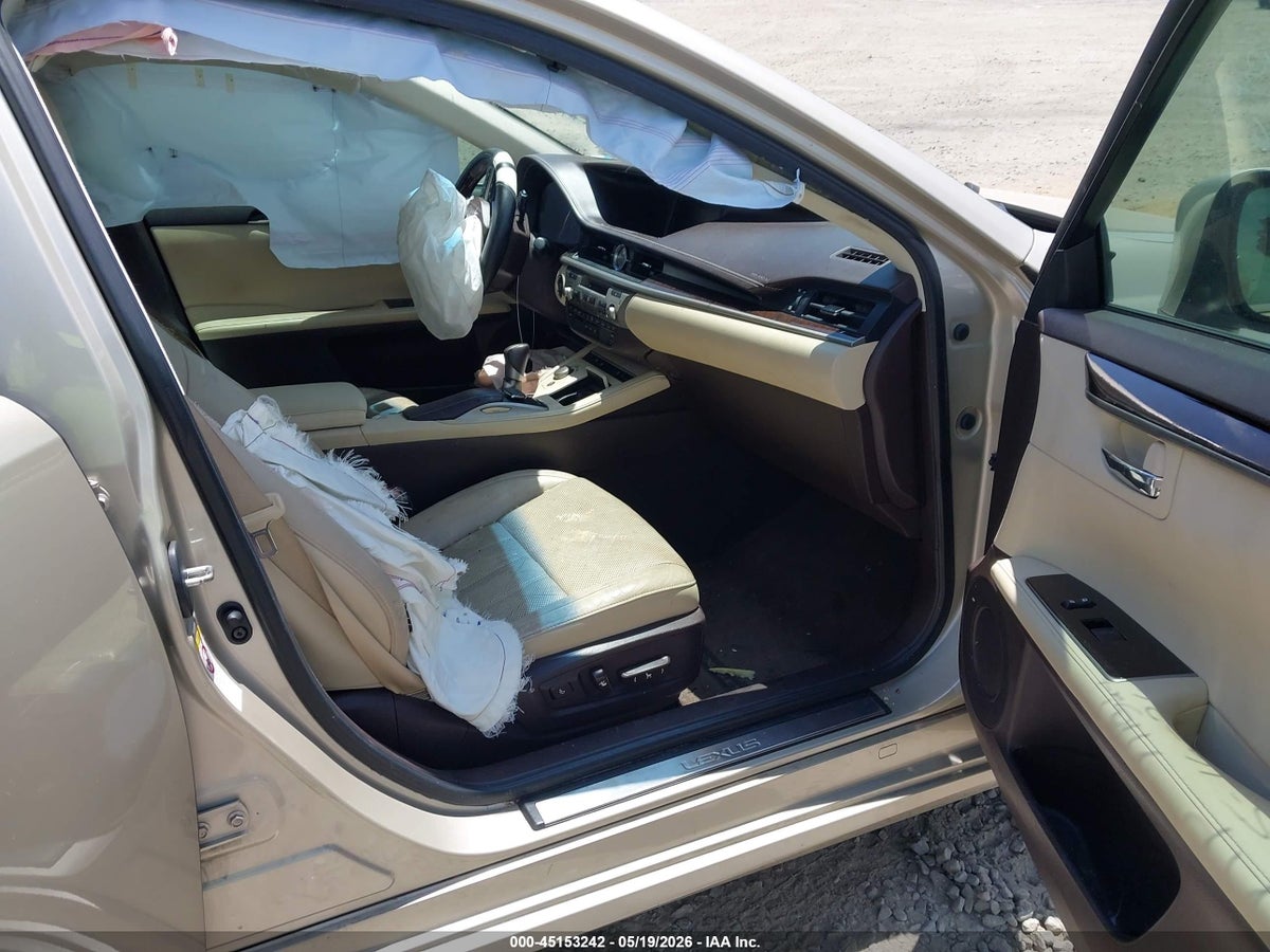 2016 LEXUS ES 350 — снимка 5