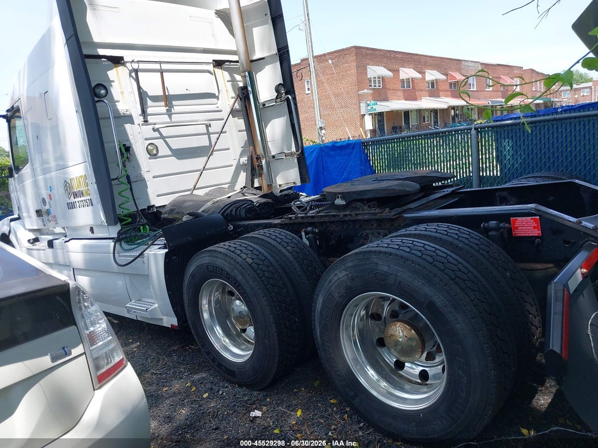 2015 VOLVO VN VNL — снимка 3