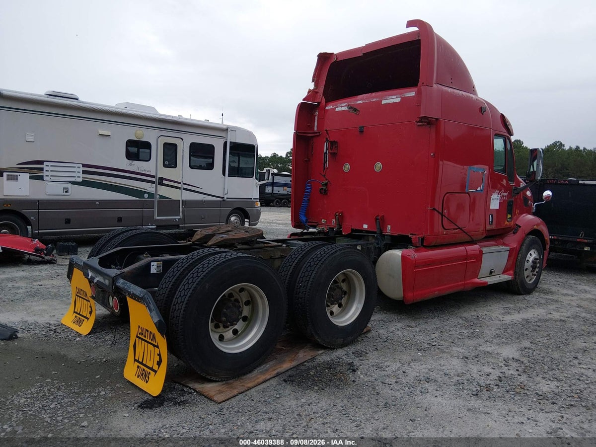 2012 PETERBILT 587 — photo 4