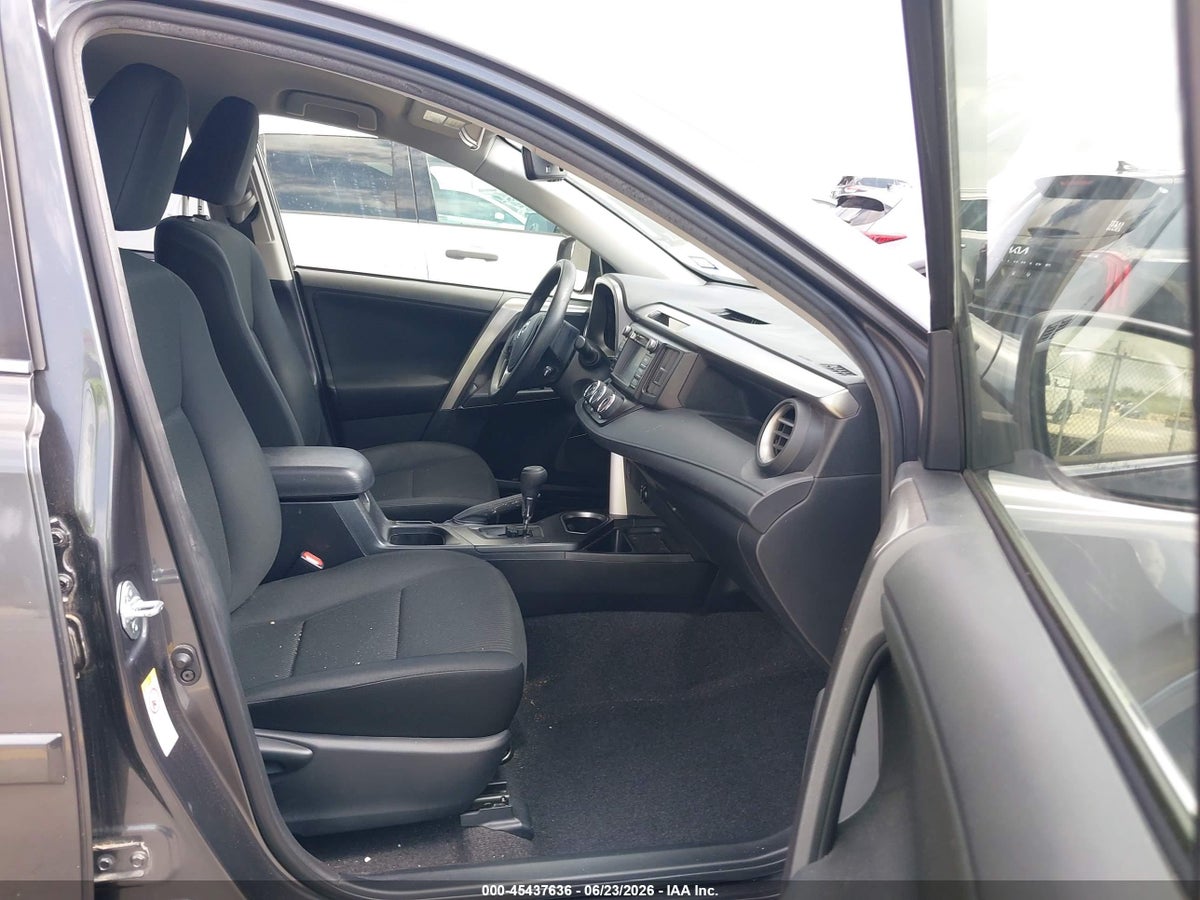 2018 TOYOTA RAV4 LE — снимка 5