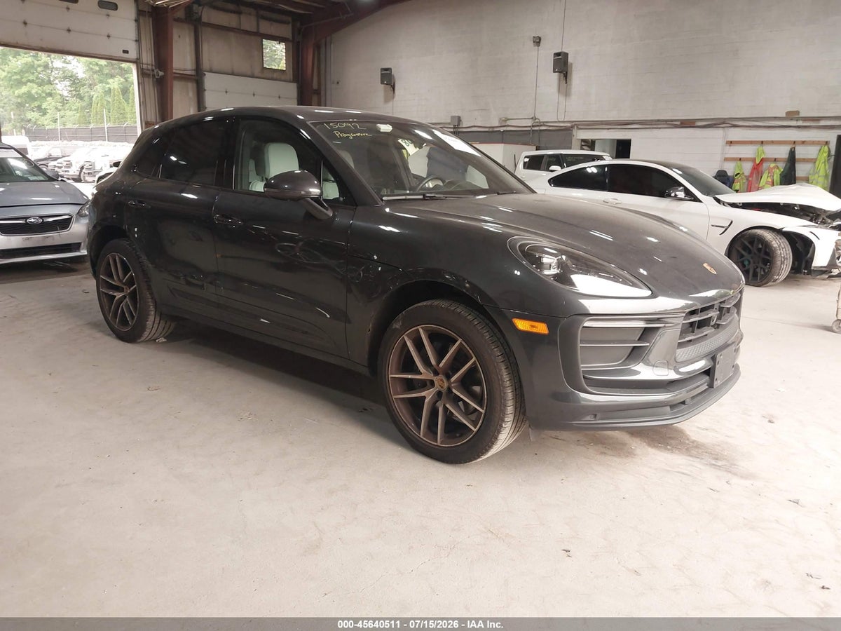 2025 PORSCHE MACAN T