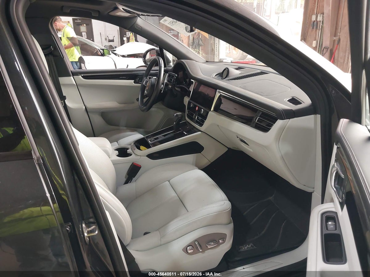 2025 PORSCHE MACAN T — снимка 5