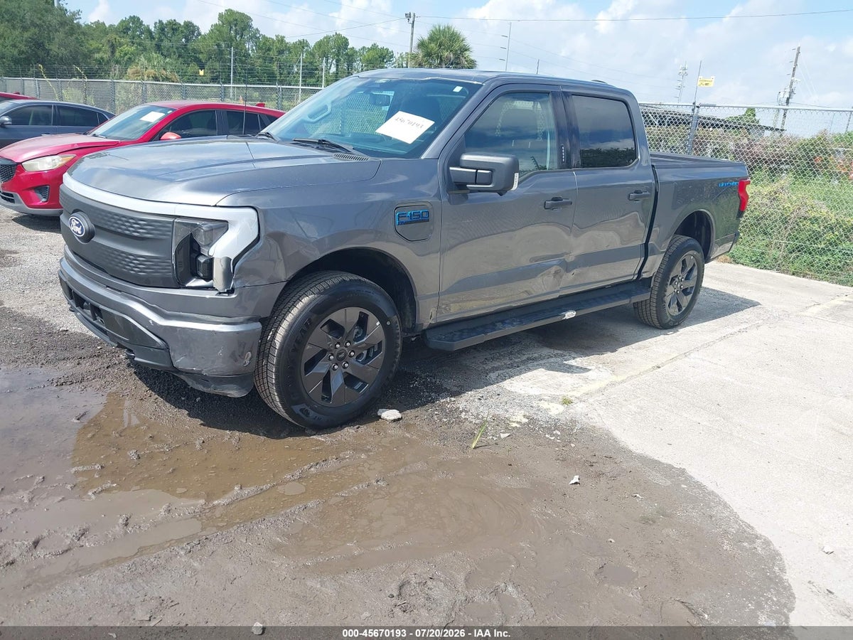 2024 FORD F-150 LIGHTNING XLT — снимка 2