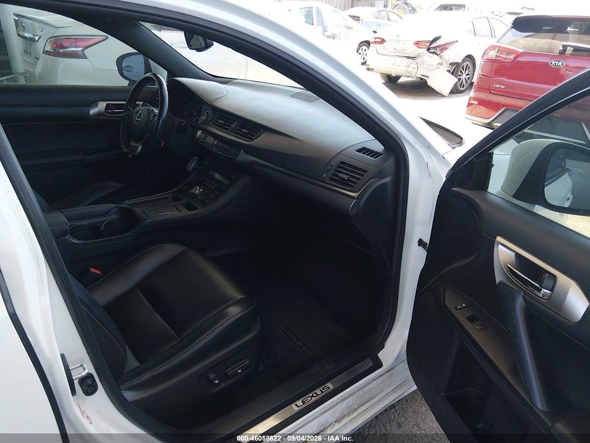 2016 LEXUS CT 200H — снимка 5