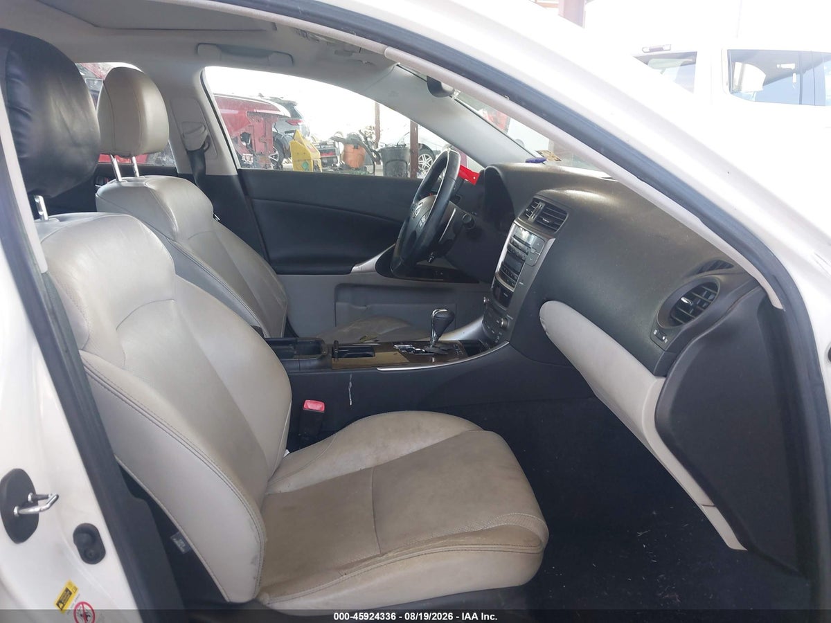 2010 LEXUS IS 250 — снимка 5