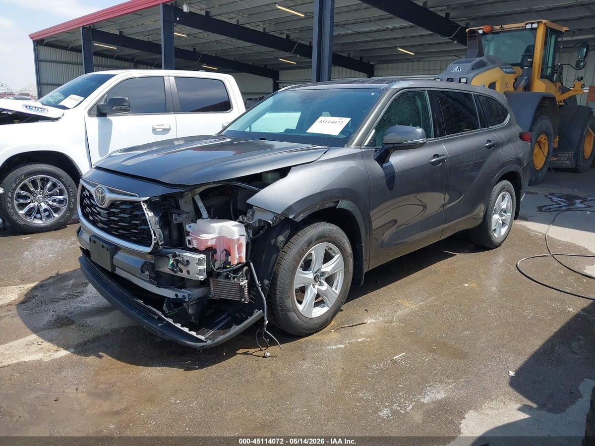 2022 TOYOTA HIGHLANDER LE — снимка 2