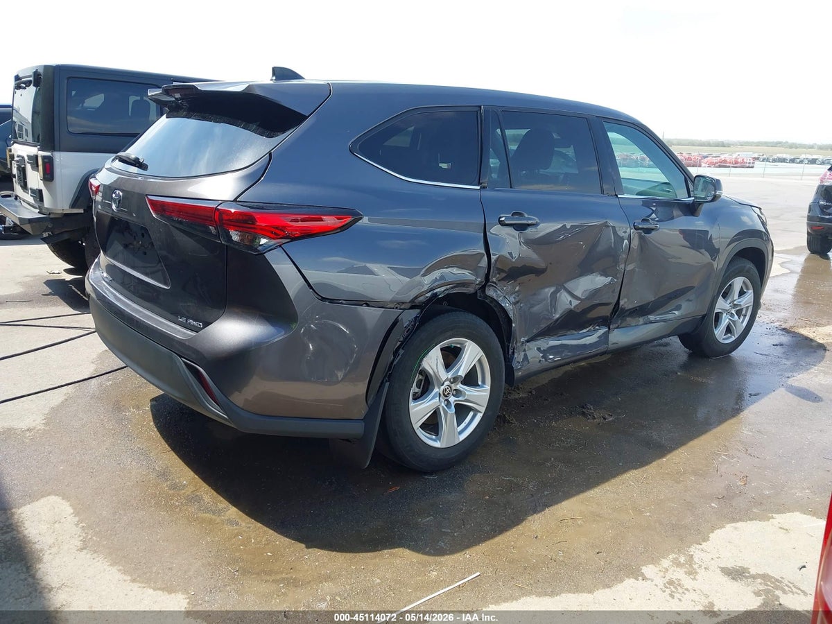 2022 TOYOTA HIGHLANDER LE — снимка 4