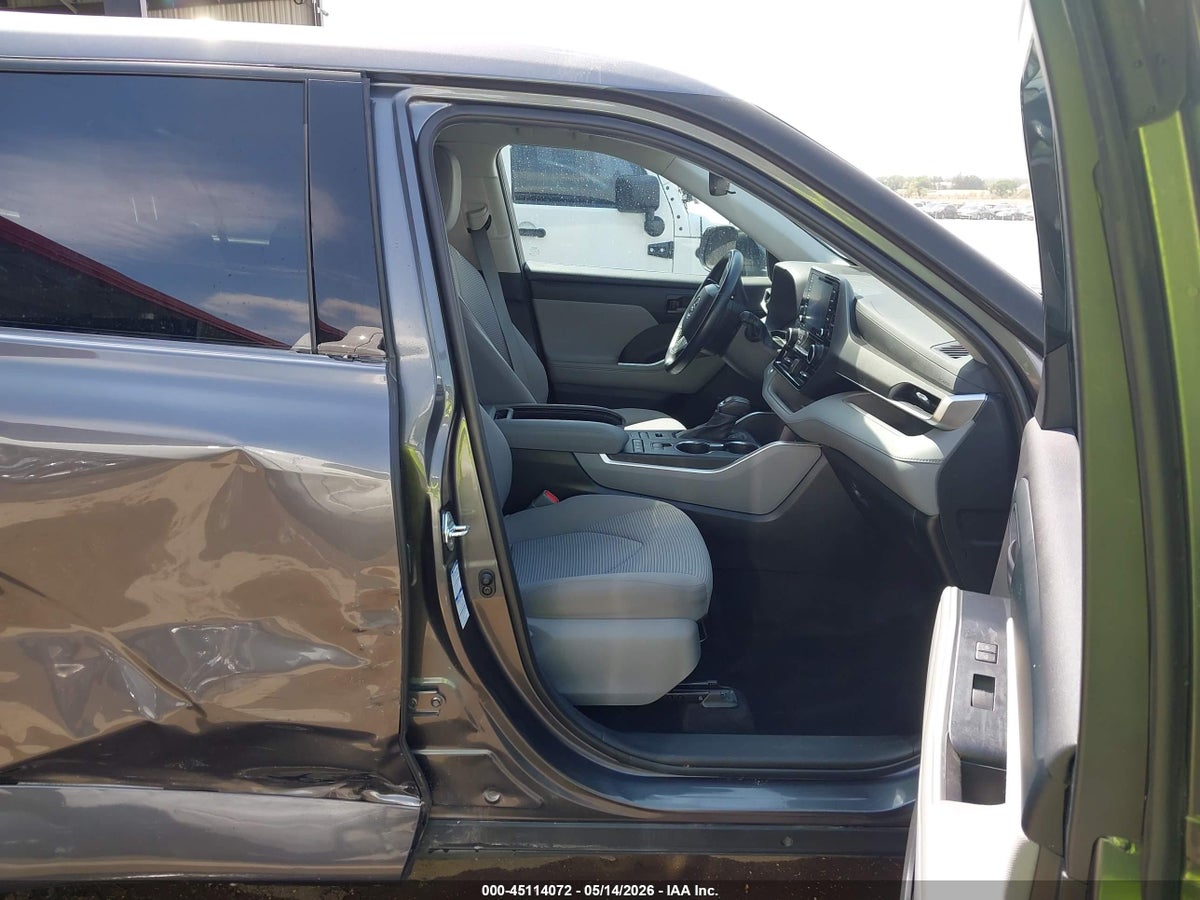 2022 TOYOTA HIGHLANDER LE — снимка 5