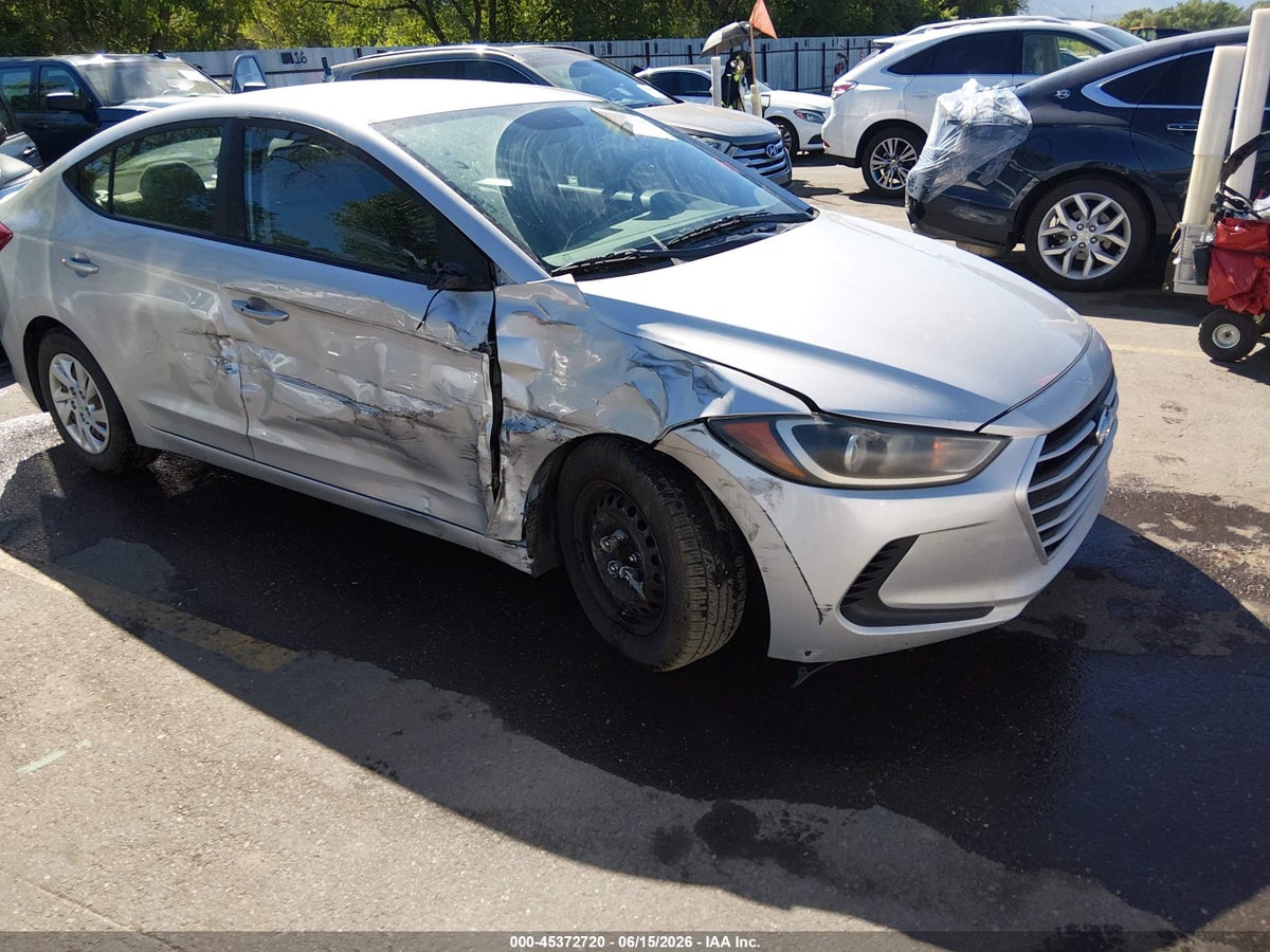 2018 HYUNDAI ELANTRA SE