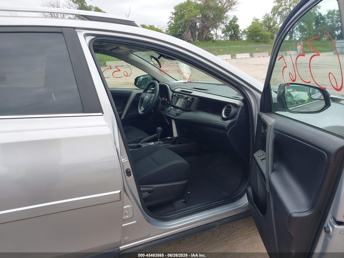 2017 TOYOTA RAV4 XLE — снимка 5
