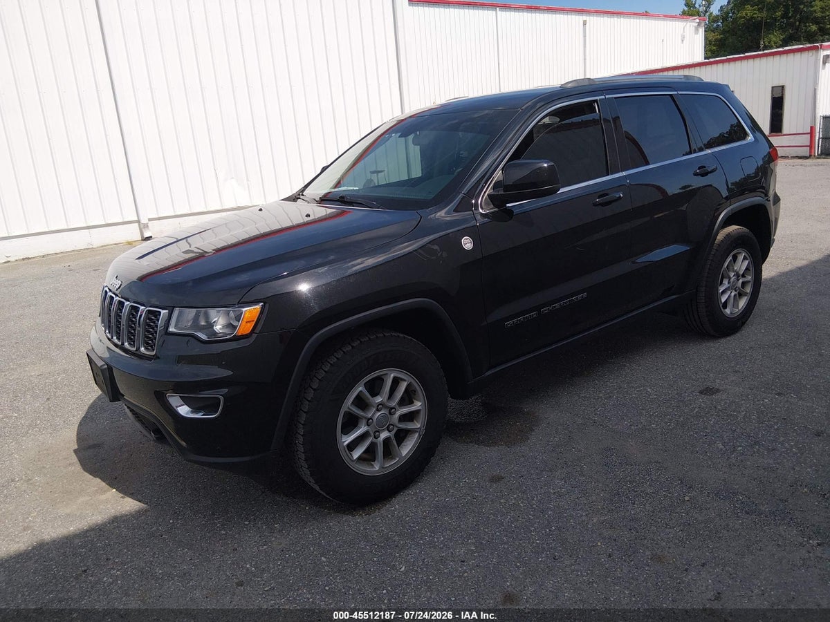2019 JEEP GRAND CHEROKEE LAREDO E 4X4 — снимка 2